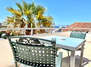 Apartamento bonita vistas al mar o piscina, Wifi cerca de Playa de Las Americas, en el Sur de Tenerife